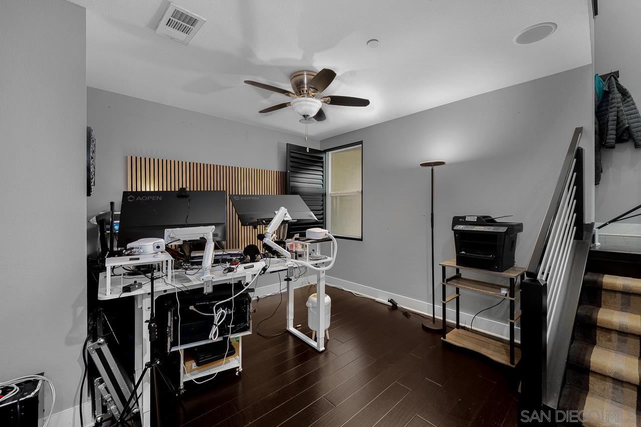 Detail Gallery Image 18 of 59 For 7810  Inception Way, San Diego,  CA 92108 - 3 Beds | 3/1 Baths