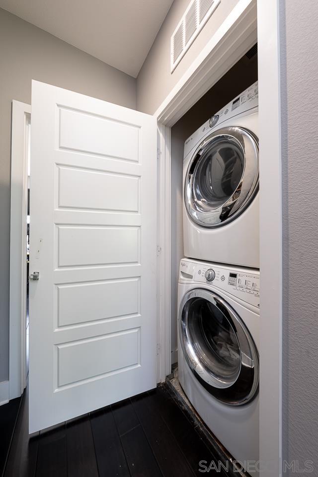 Detail Gallery Image 31 of 59 For 7810  Inception Way, San Diego,  CA 92108 - 3 Beds | 3/1 Baths