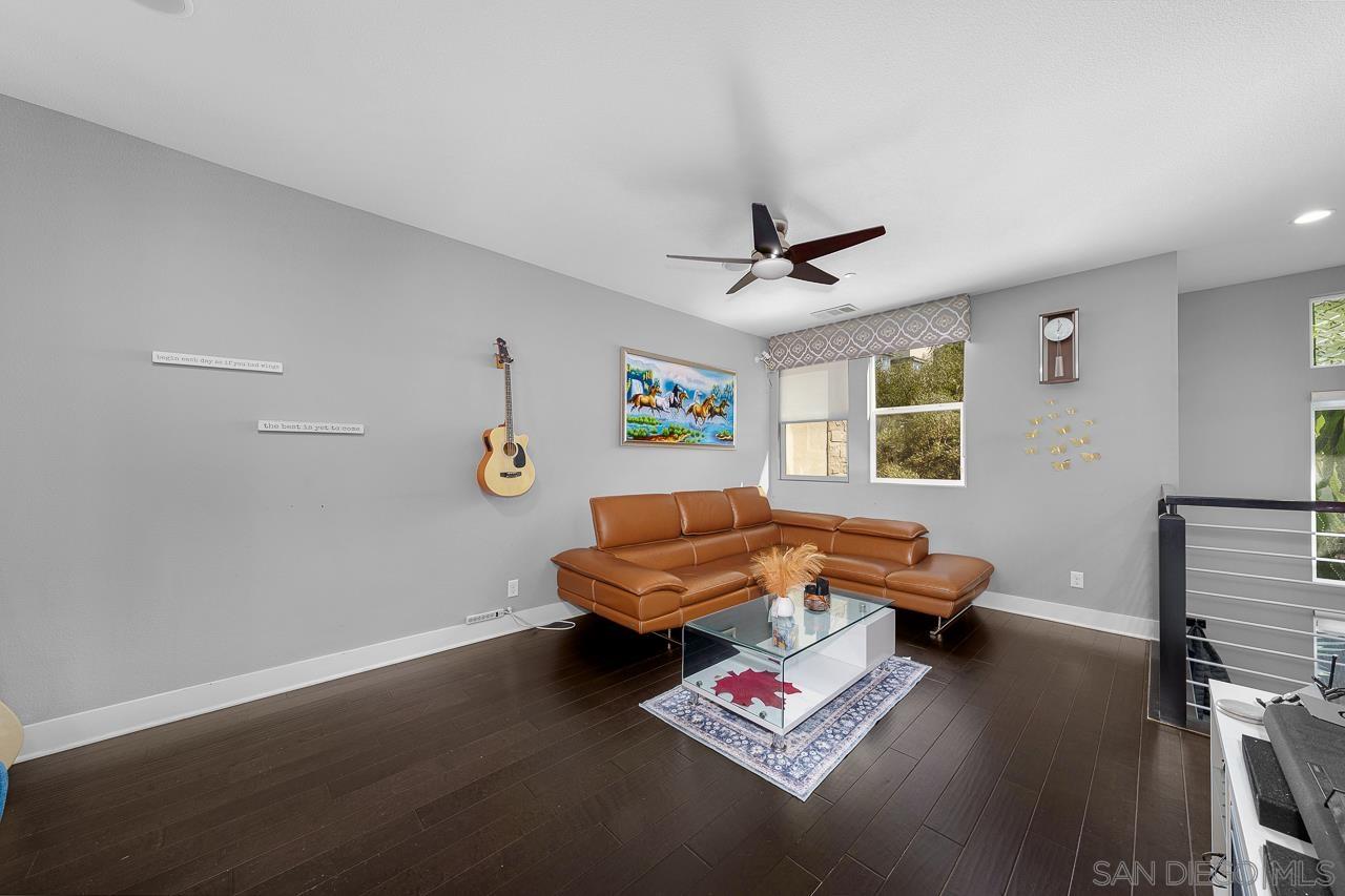 Detail Gallery Image 5 of 59 For 7810  Inception Way, San Diego,  CA 92108 - 3 Beds | 3/1 Baths