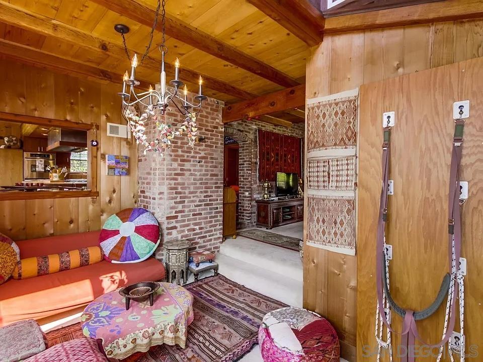 Detail Gallery Image 17 of 45 For 940  Highland Avenue, Del Mar,  CA 92014 - 4 Beds | 3 Baths