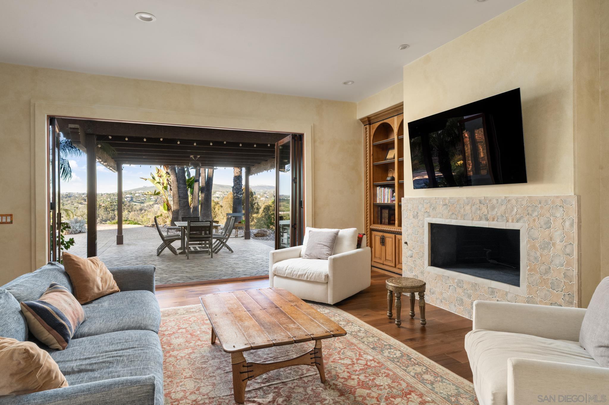 Detail Gallery Image 15 of 50 For 3028  Paseo Cielo, Rancho Santa Fe,  CA 92067 - 6 Beds | 5/1 Baths