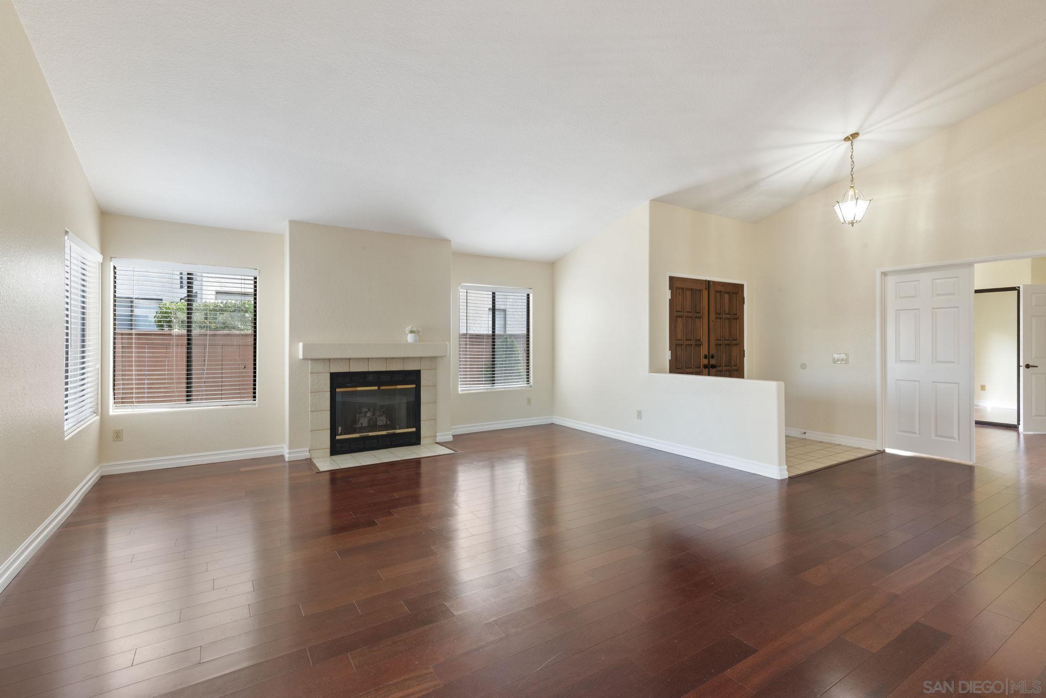 Detail Gallery Image 13 of 41 For 15174  Avenida Rorras, San Diego,  CA 92128 - 3 Beds | 2 Baths