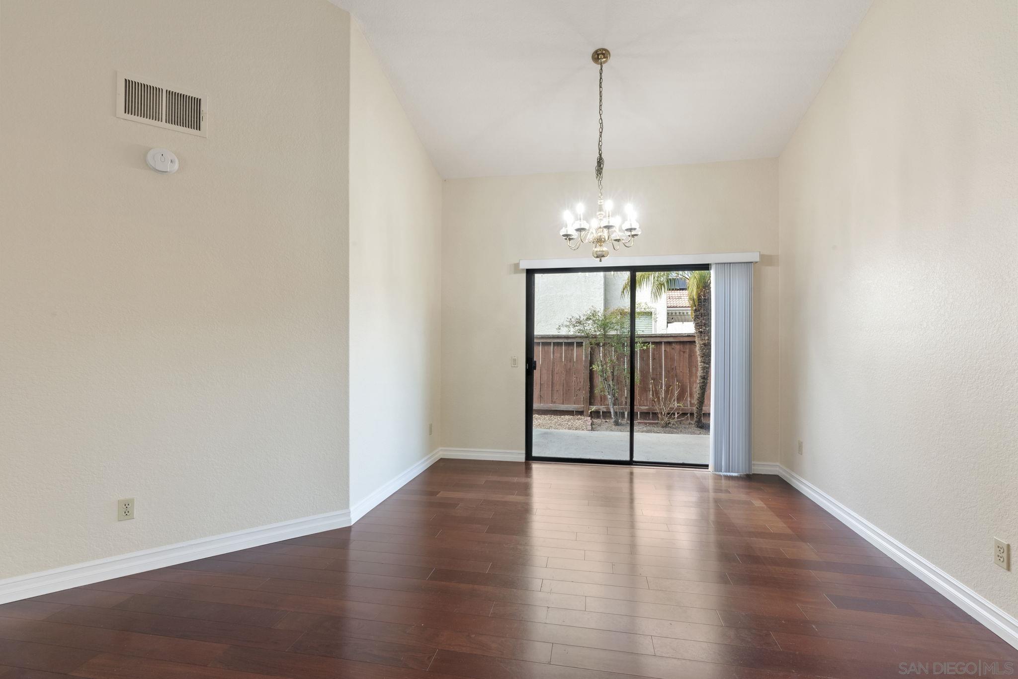 Detail Gallery Image 17 of 41 For 15174  Avenida Rorras, San Diego,  CA 92128 - 3 Beds | 2 Baths