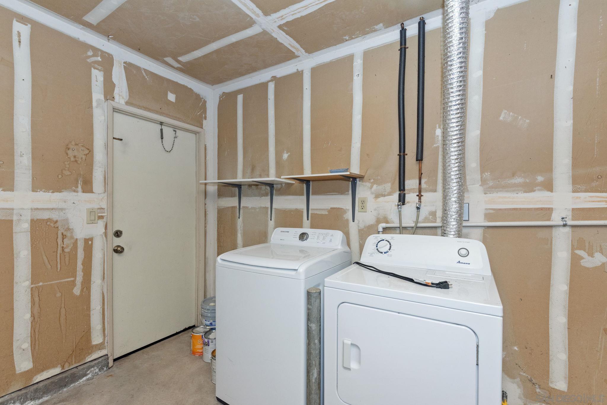 Detail Gallery Image 36 of 41 For 15174  Avenida Rorras, San Diego,  CA 92128 - 3 Beds | 2 Baths