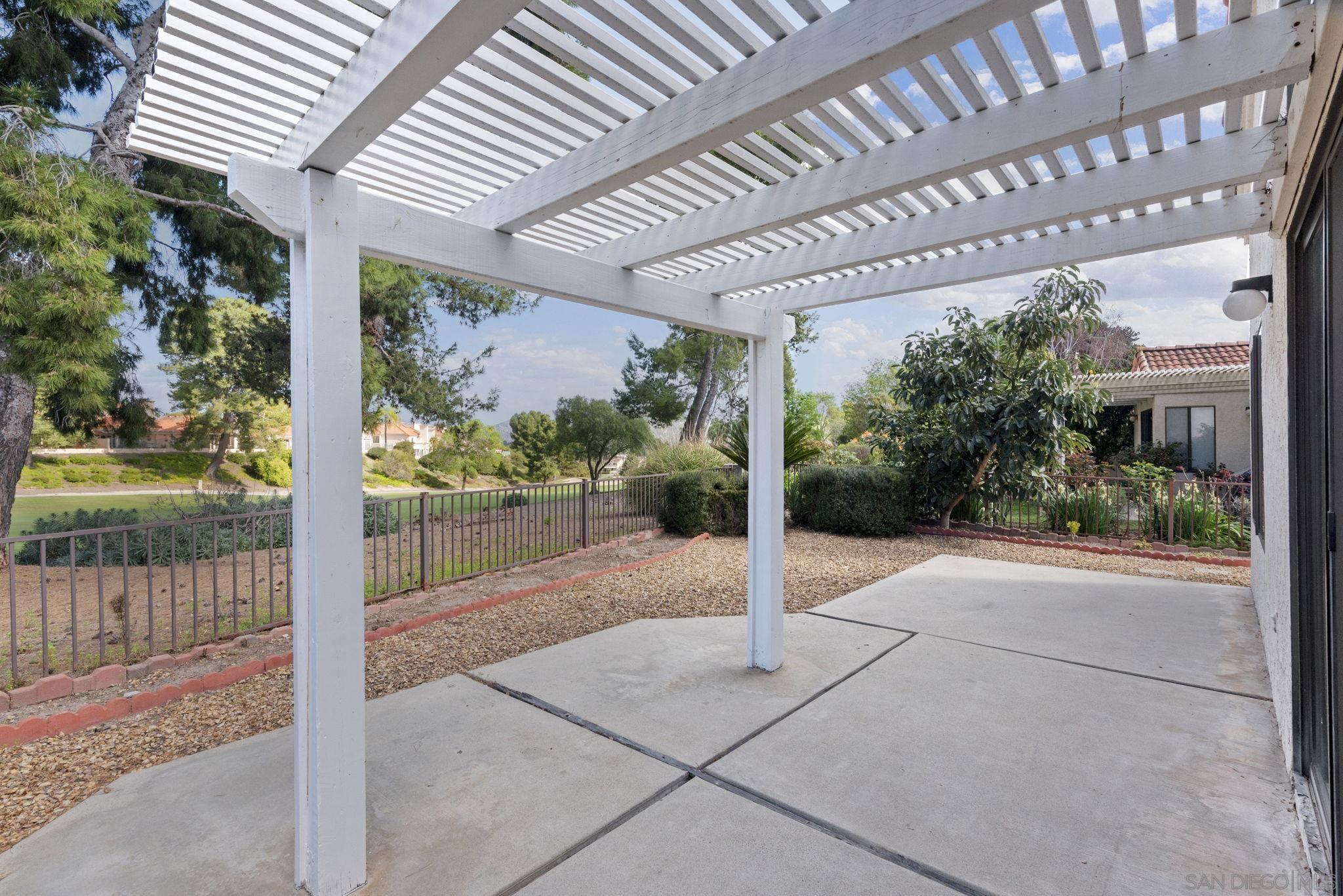 Detail Gallery Image 37 of 41 For 15174  Avenida Rorras, San Diego,  CA 92128 - 3 Beds | 2 Baths