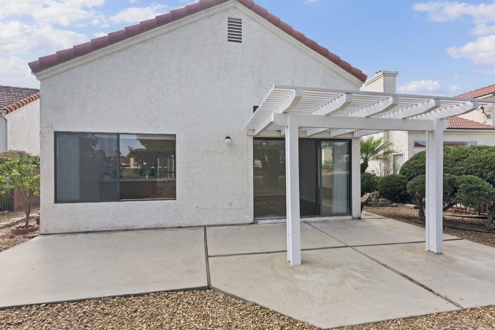 Detail Gallery Image 40 of 41 For 15174  Avenida Rorras, San Diego,  CA 92128 - 3 Beds | 2 Baths