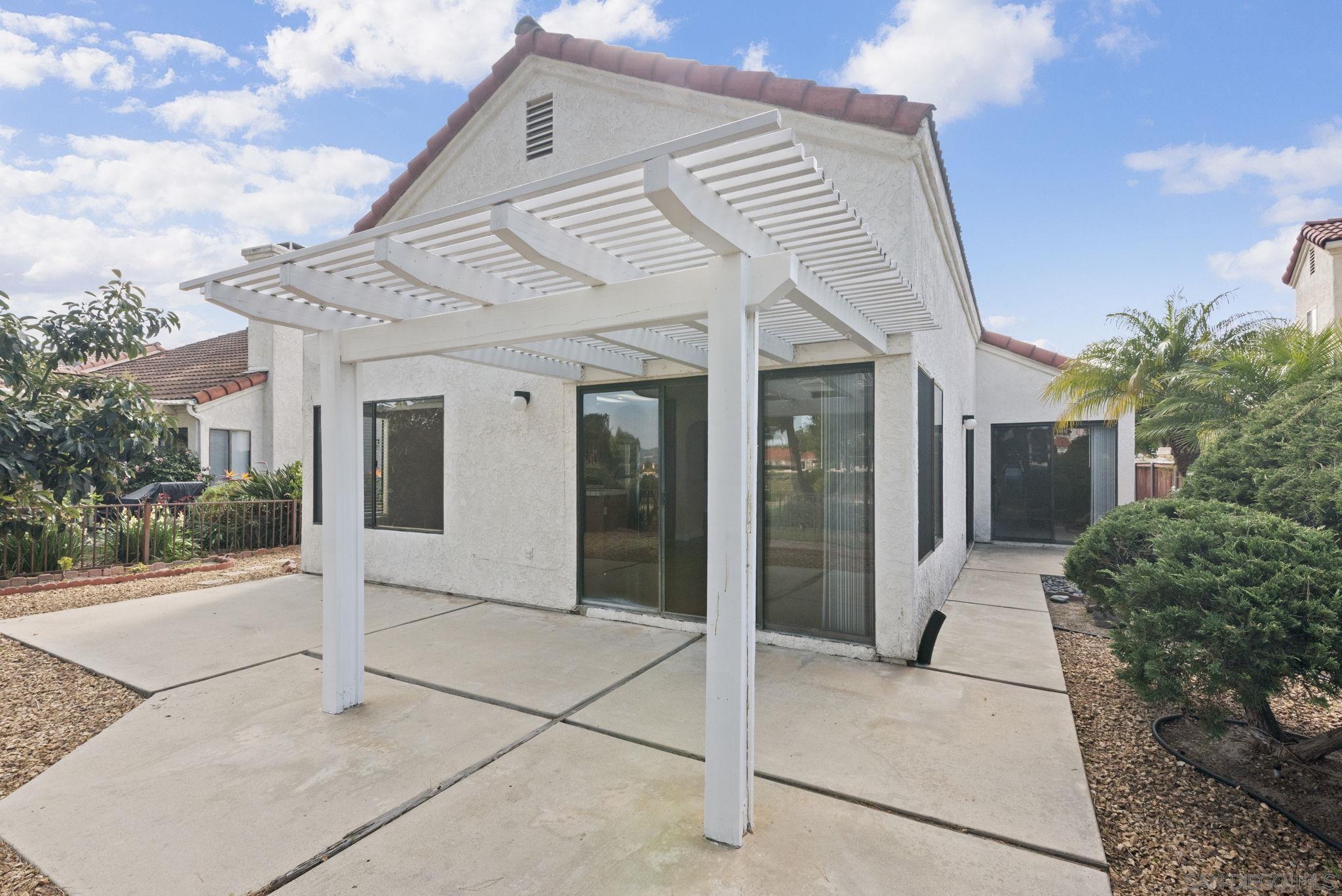 Detail Gallery Image 41 of 41 For 15174  Avenida Rorras, San Diego,  CA 92128 - 3 Beds | 2 Baths