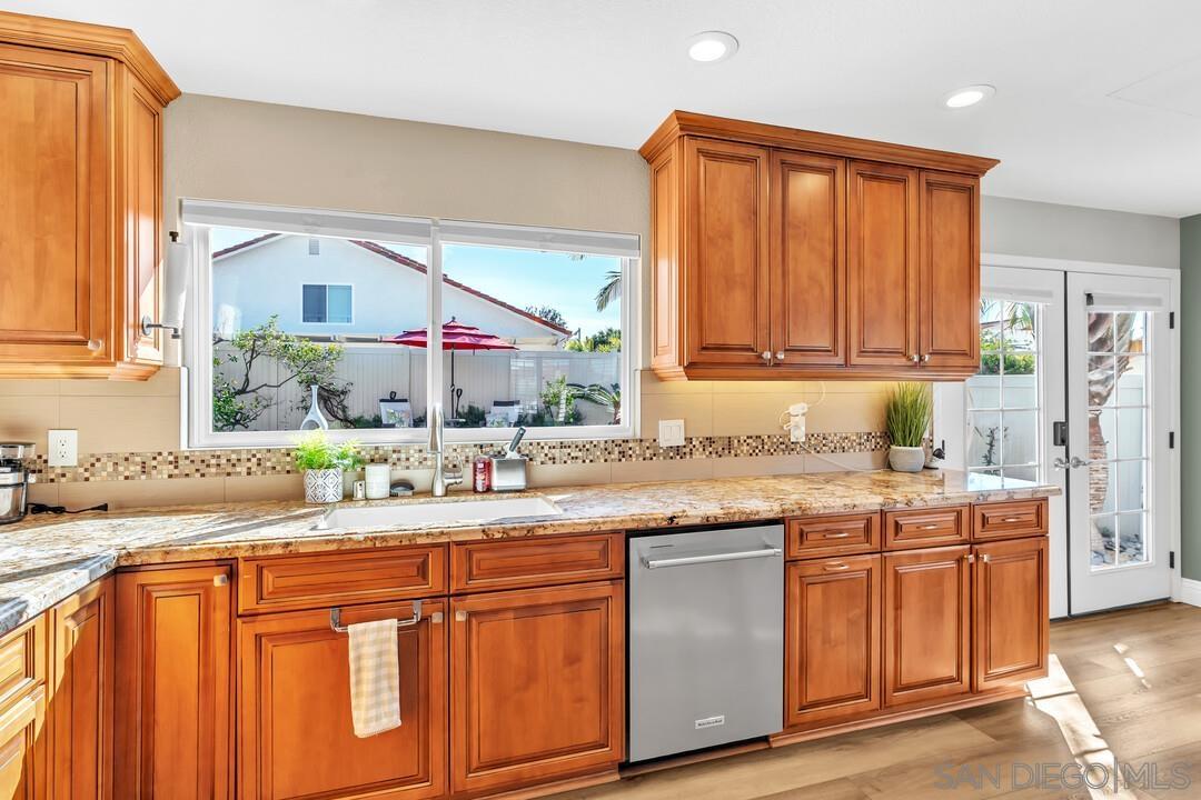 Detail Gallery Image 11 of 46 For 11655  Cebada Ct, San Diego,  CA 92124 - 4 Beds | 2/1 Baths
