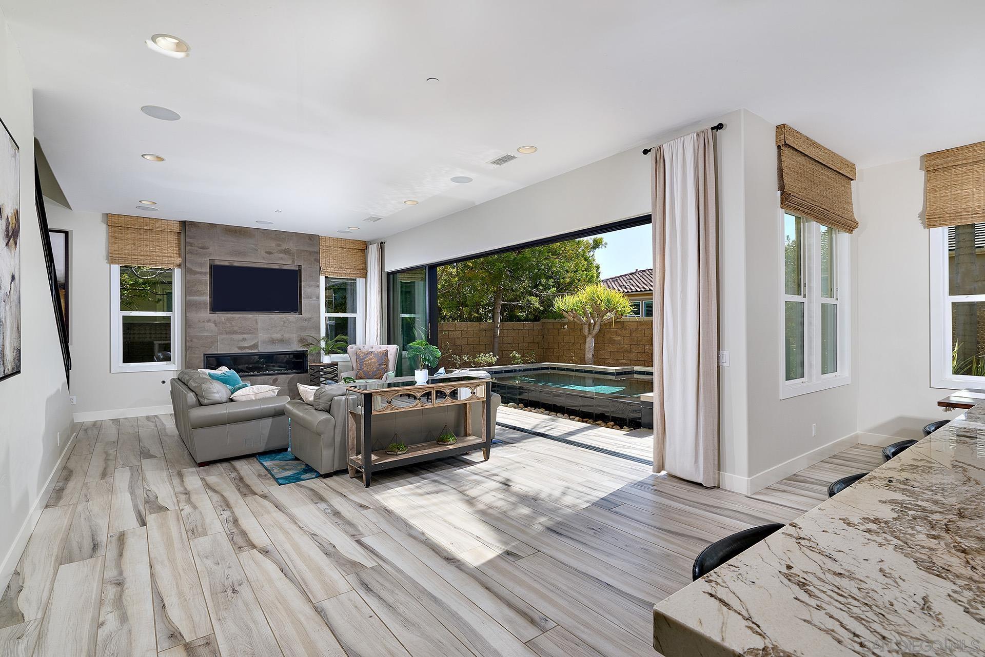 Detail Gallery Image 18 of 63 For 4843  Nelson Ct, Carlsbad,  CA 92010 - 4 Beds | 4/1 Baths