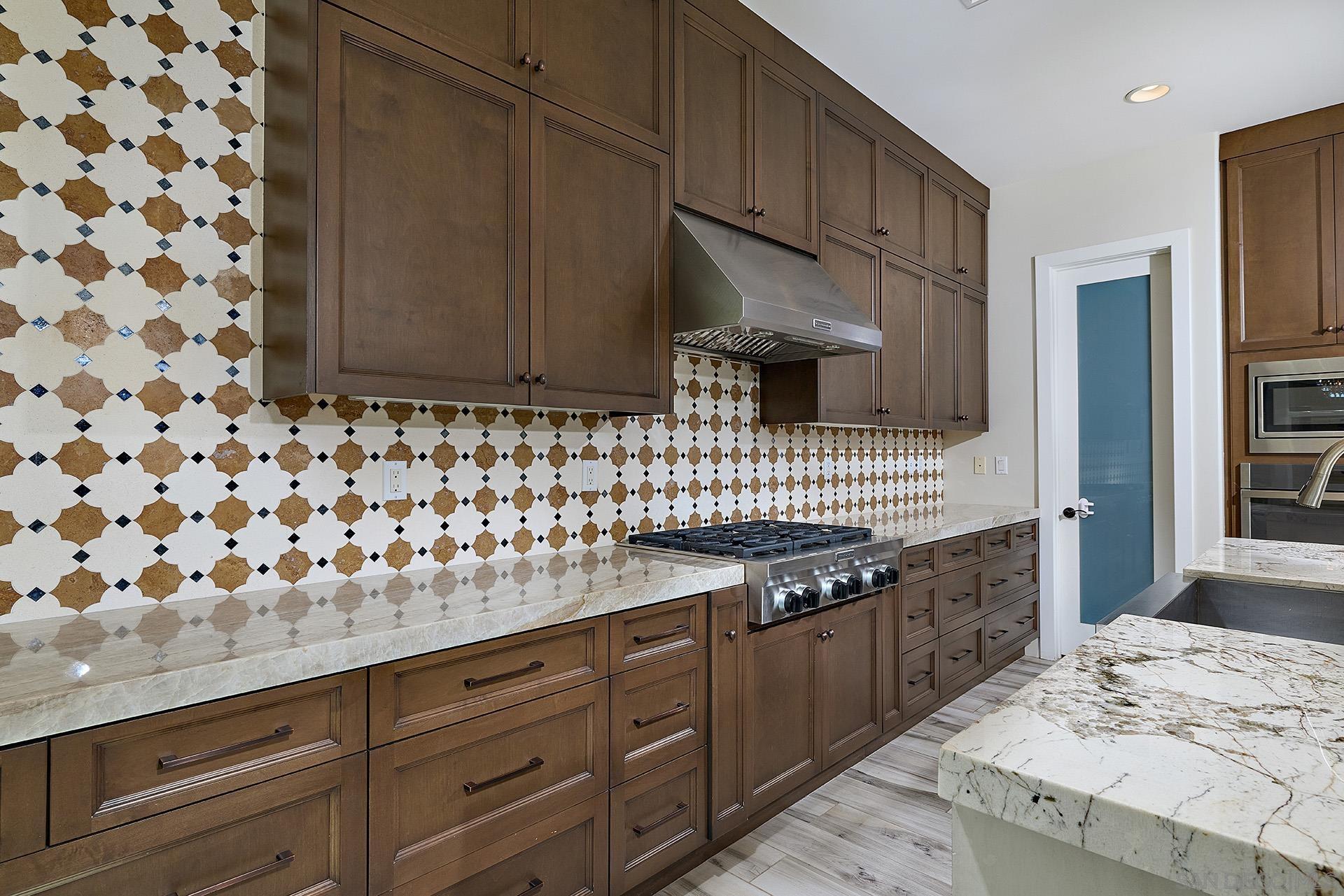 Detail Gallery Image 23 of 63 For 4843  Nelson Ct, Carlsbad,  CA 92010 - 4 Beds | 4/1 Baths