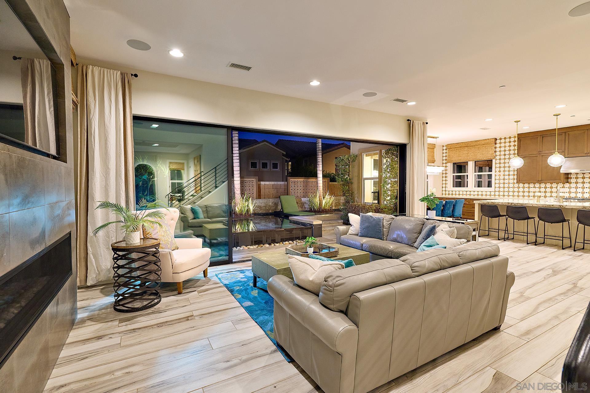 Detail Gallery Image 5 of 61 For 4843  Nelson Ct, Carlsbad,  CA 92010 - 4 Beds | 4/1 Baths