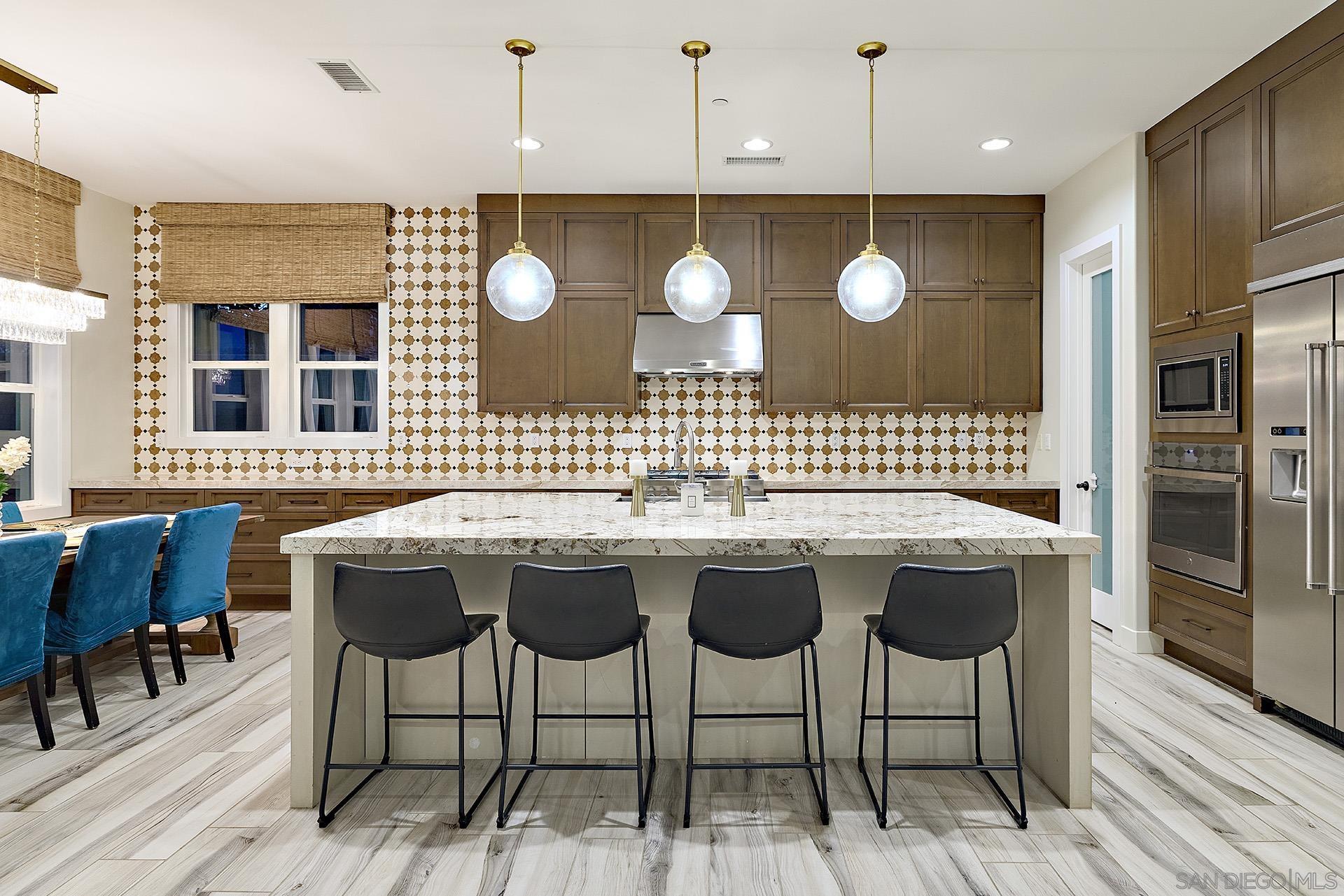 Detail Gallery Image 6 of 61 For 4843  Nelson Ct, Carlsbad,  CA 92010 - 4 Beds | 4/1 Baths