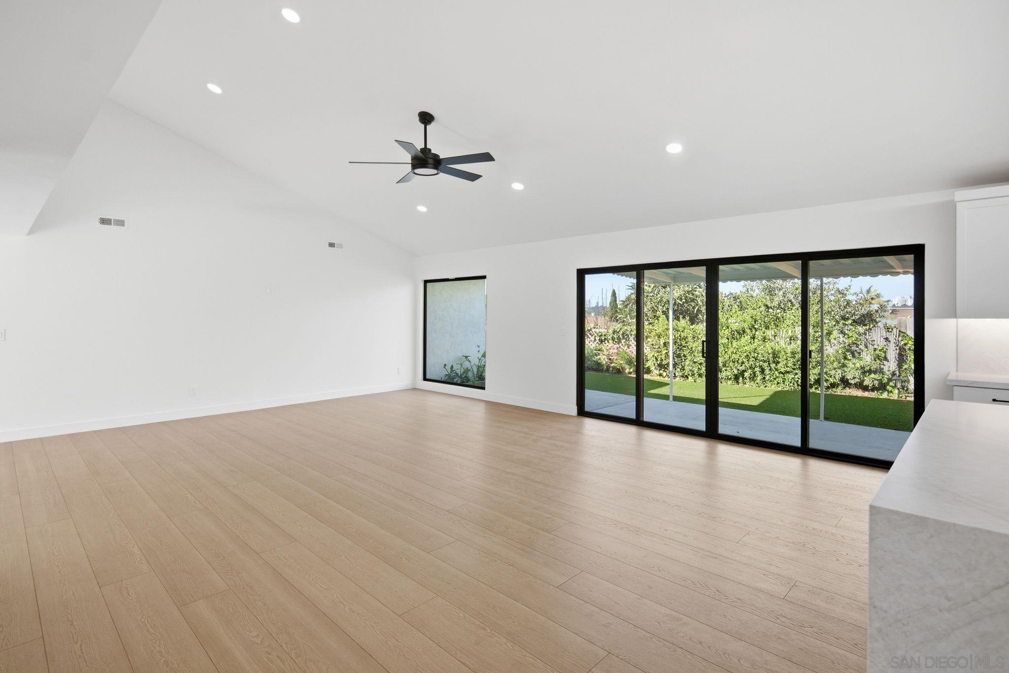 Detail Gallery Image 17 of 69 For 3128  Governor Drive, San Diego,  CA 92122 - 4 Beds | 2 Baths