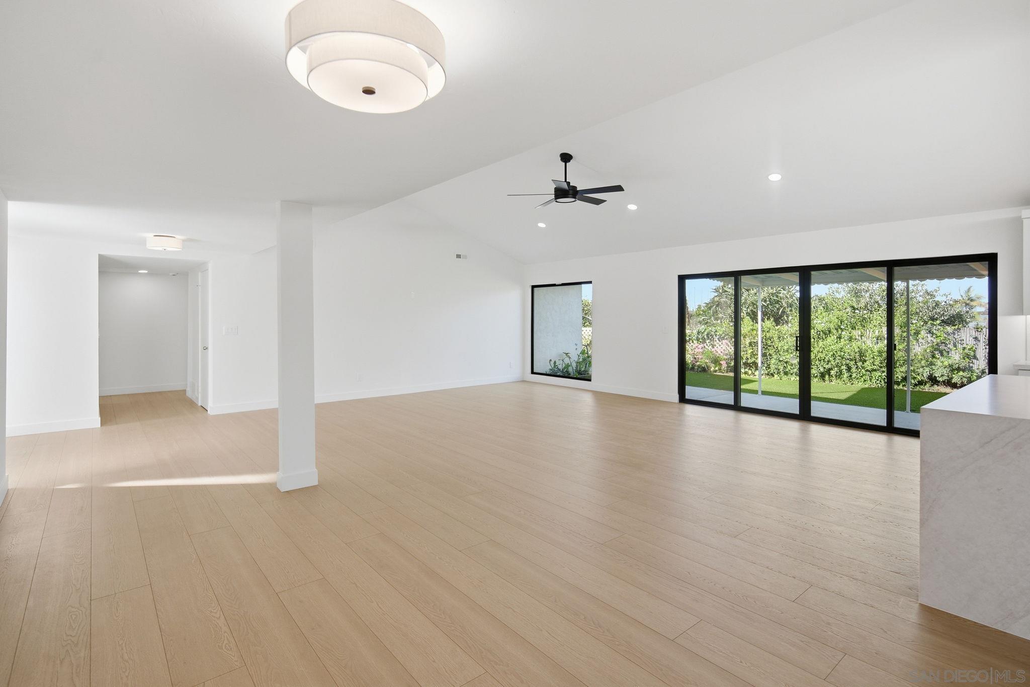 Detail Gallery Image 18 of 69 For 3128  Governor Drive, San Diego,  CA 92122 - 4 Beds | 2 Baths