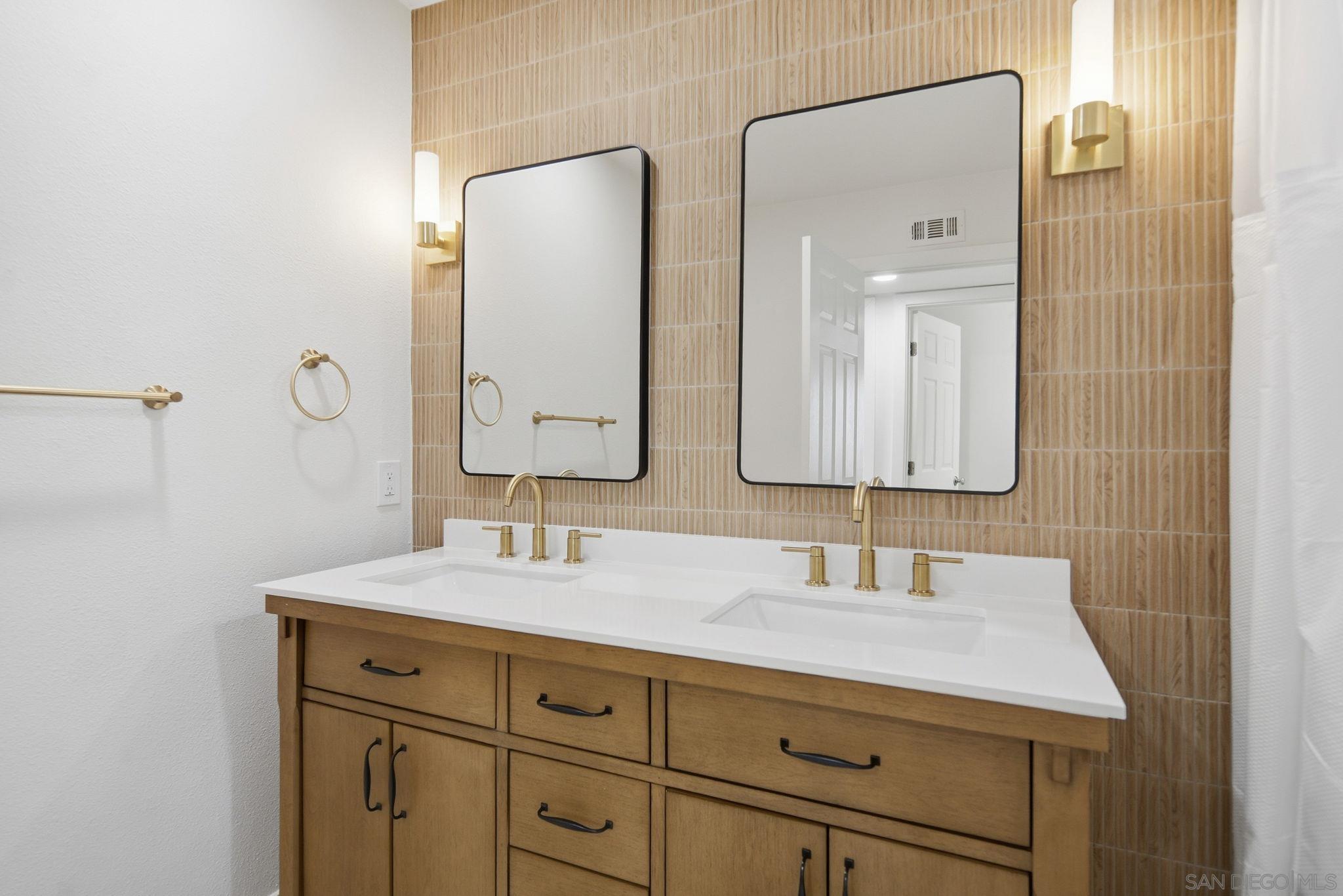 Detail Gallery Image 26 of 69 For 3128  Governor Drive, San Diego,  CA 92122 - 4 Beds | 2 Baths