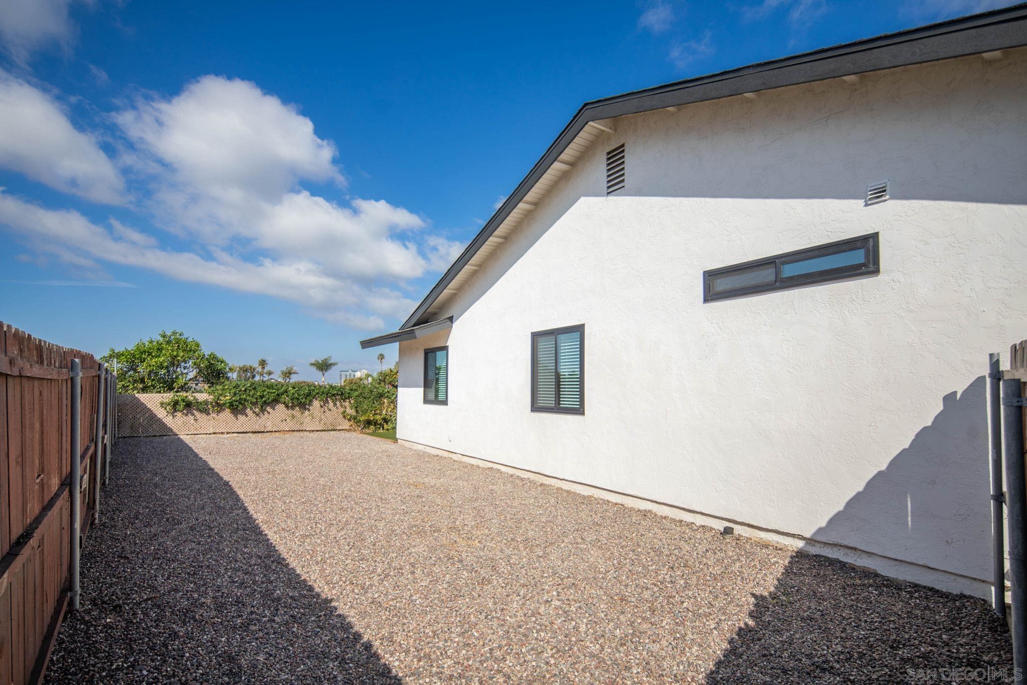 Detail Gallery Image 36 of 69 For 3128  Governor Drive, San Diego,  CA 92122 - 4 Beds | 2 Baths