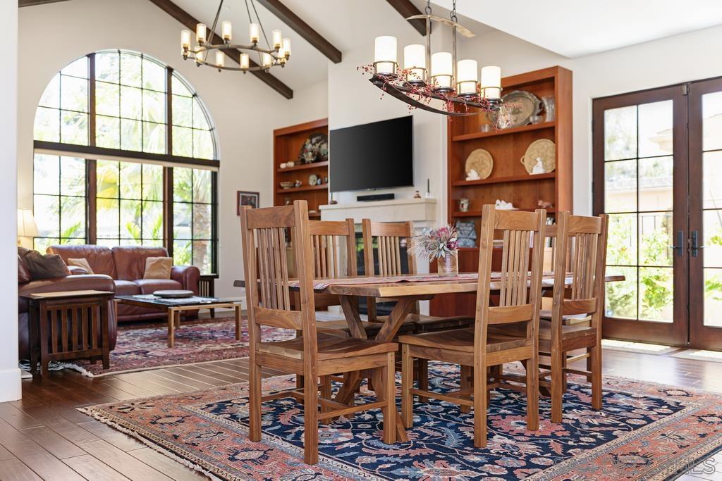 Detail Gallery Image 19 of 75 For Pine St, Coronado,  CA 92118 - 4 Beds | 3/1 Baths