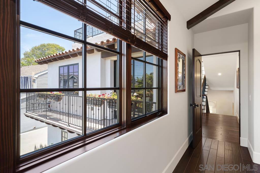 Detail Gallery Image 39 of 75 For Pine St, Coronado,  CA 92118 - 4 Beds | 3/1 Baths