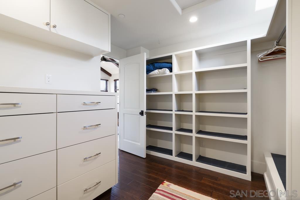 Detail Gallery Image 43 of 75 For Pine St, Coronado,  CA 92118 - 4 Beds | 3/1 Baths