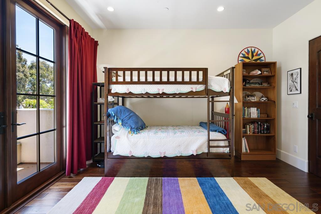 Detail Gallery Image 55 of 75 For Pine St, Coronado,  CA 92118 - 4 Beds | 3/1 Baths