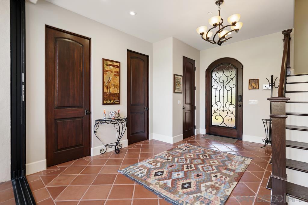 Detail Gallery Image 7 of 75 For Pine St, Coronado,  CA 92118 - 4 Beds | 3/1 Baths