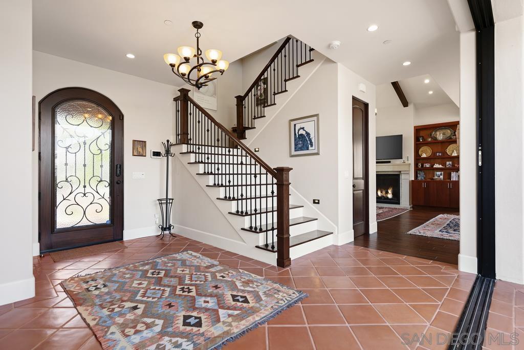 Detail Gallery Image 8 of 75 For Pine St, Coronado,  CA 92118 - 4 Beds | 3/1 Baths