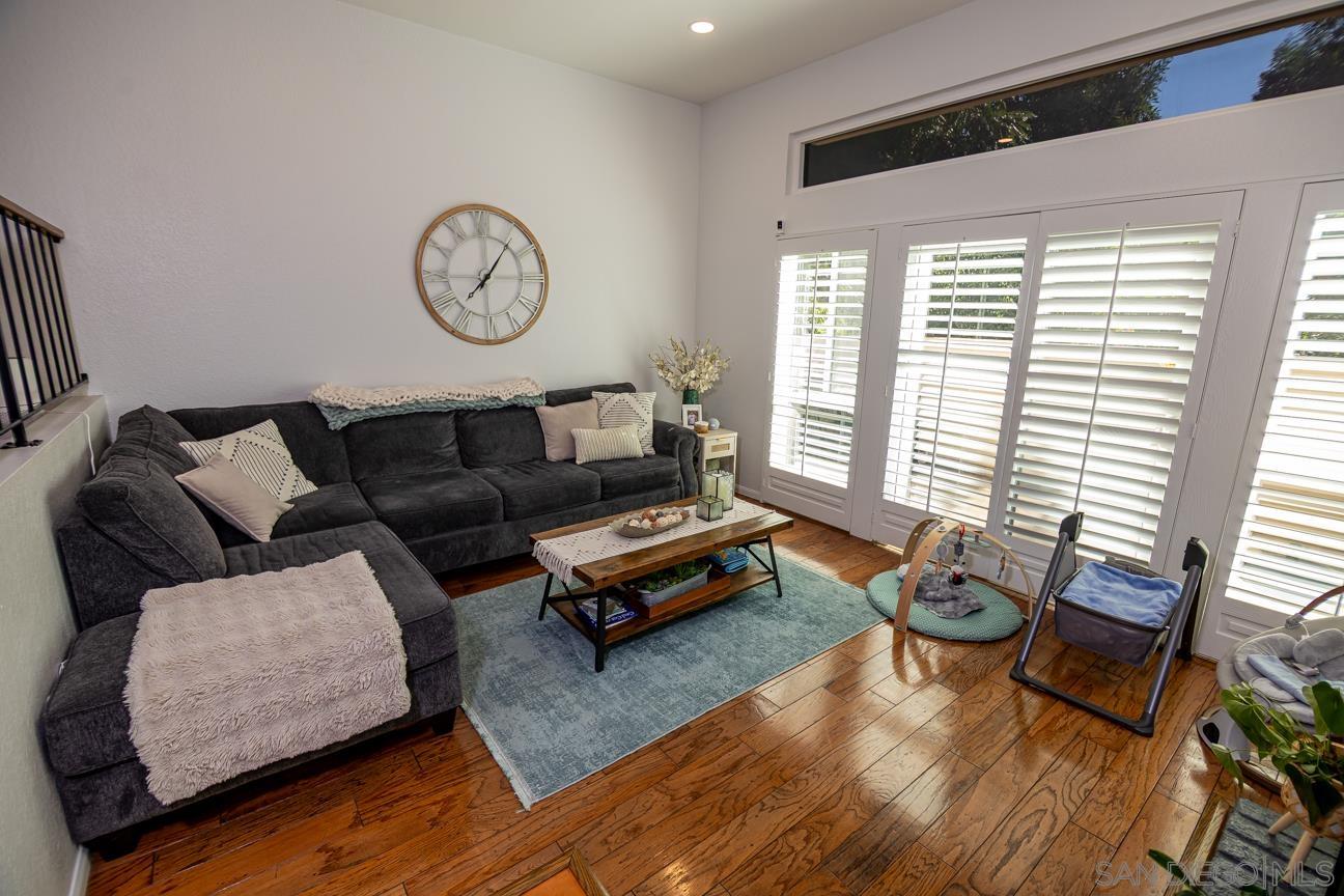 Front Image Thumbnail for SD260003172