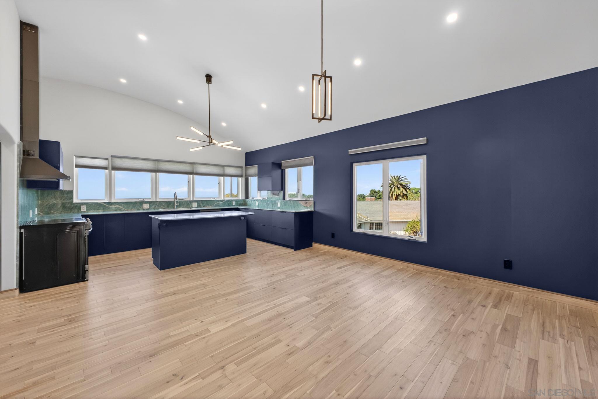 Detail Gallery Image 5 of 19 For 6706  Avenida Mañana St, La Jolla,  CA 92037 - 1 Beds | 1 Baths