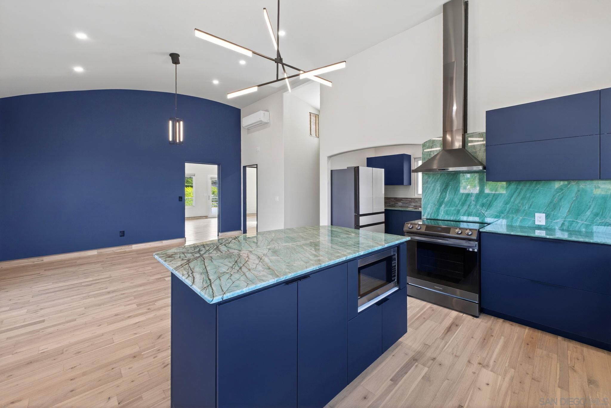 Detail Gallery Image 9 of 19 For 6706  Avenida Mañana St, La Jolla,  CA 92037 - 1 Beds | 1 Baths