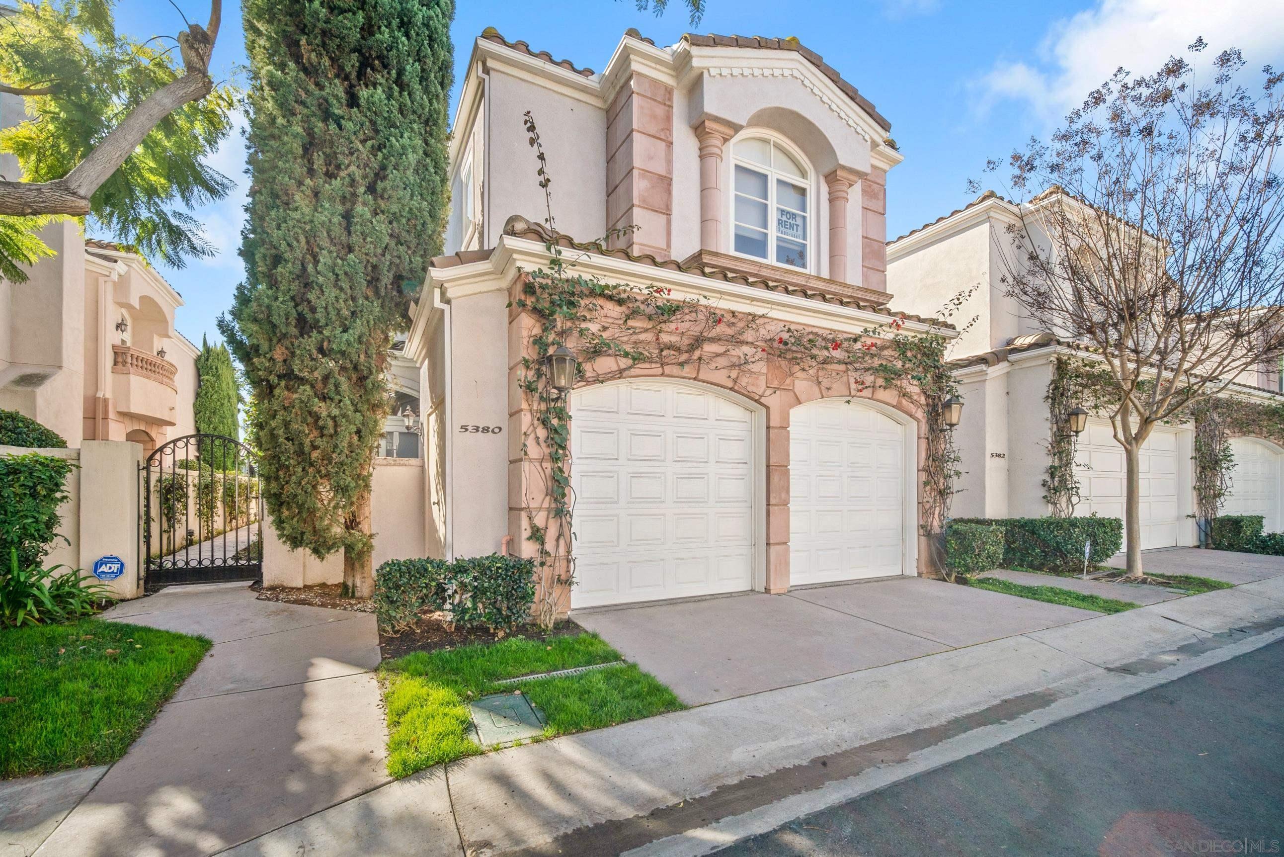 Detail Gallery Image 2 of 25 For 5380  Renaissance Ave, San Diego,  CA 92122 - 4 Beds | 3/1 Baths