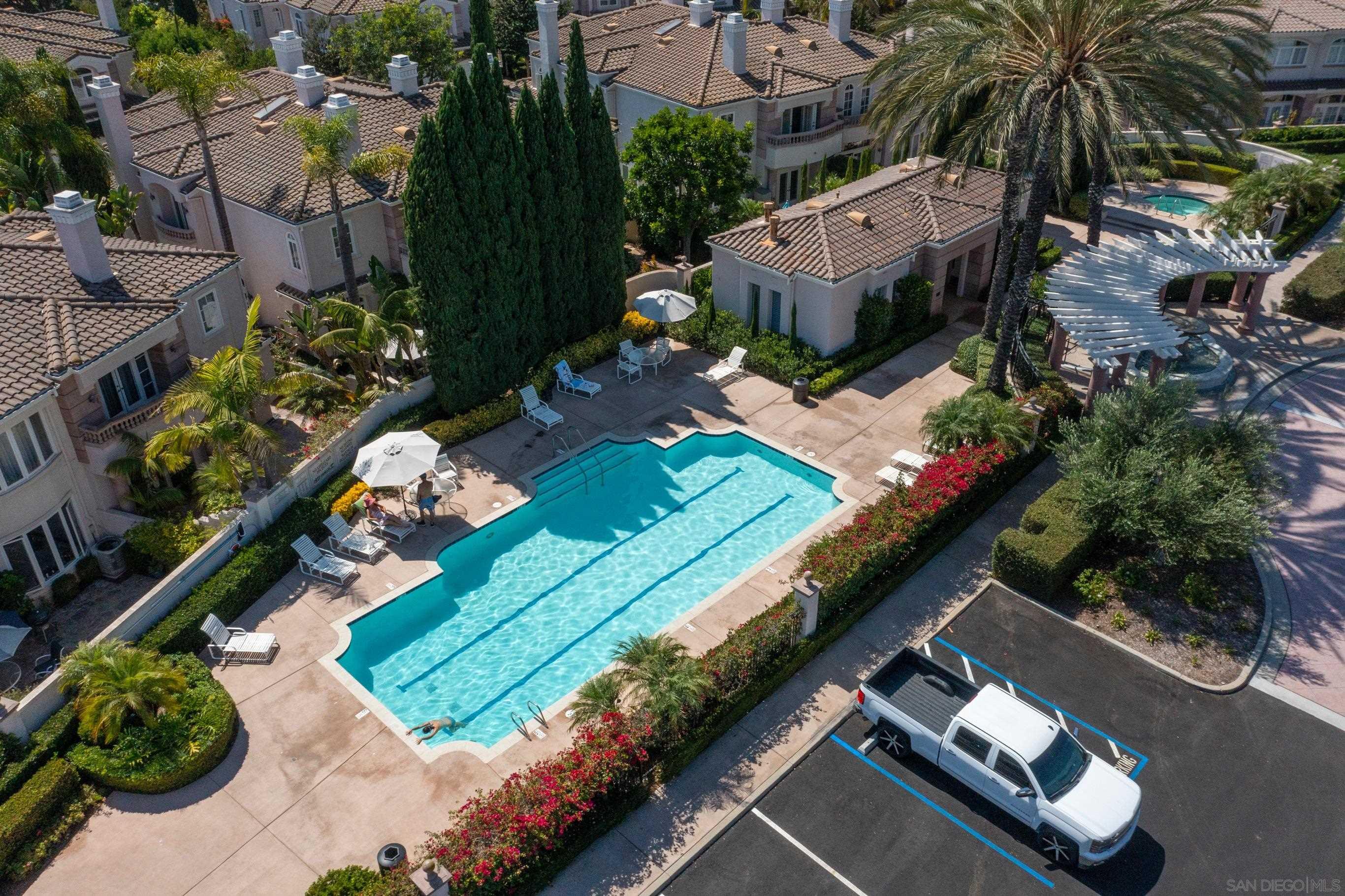 Detail Gallery Image 22 of 25 For 5380  Renaissance Ave, San Diego,  CA 92122 - 4 Beds | 3/1 Baths