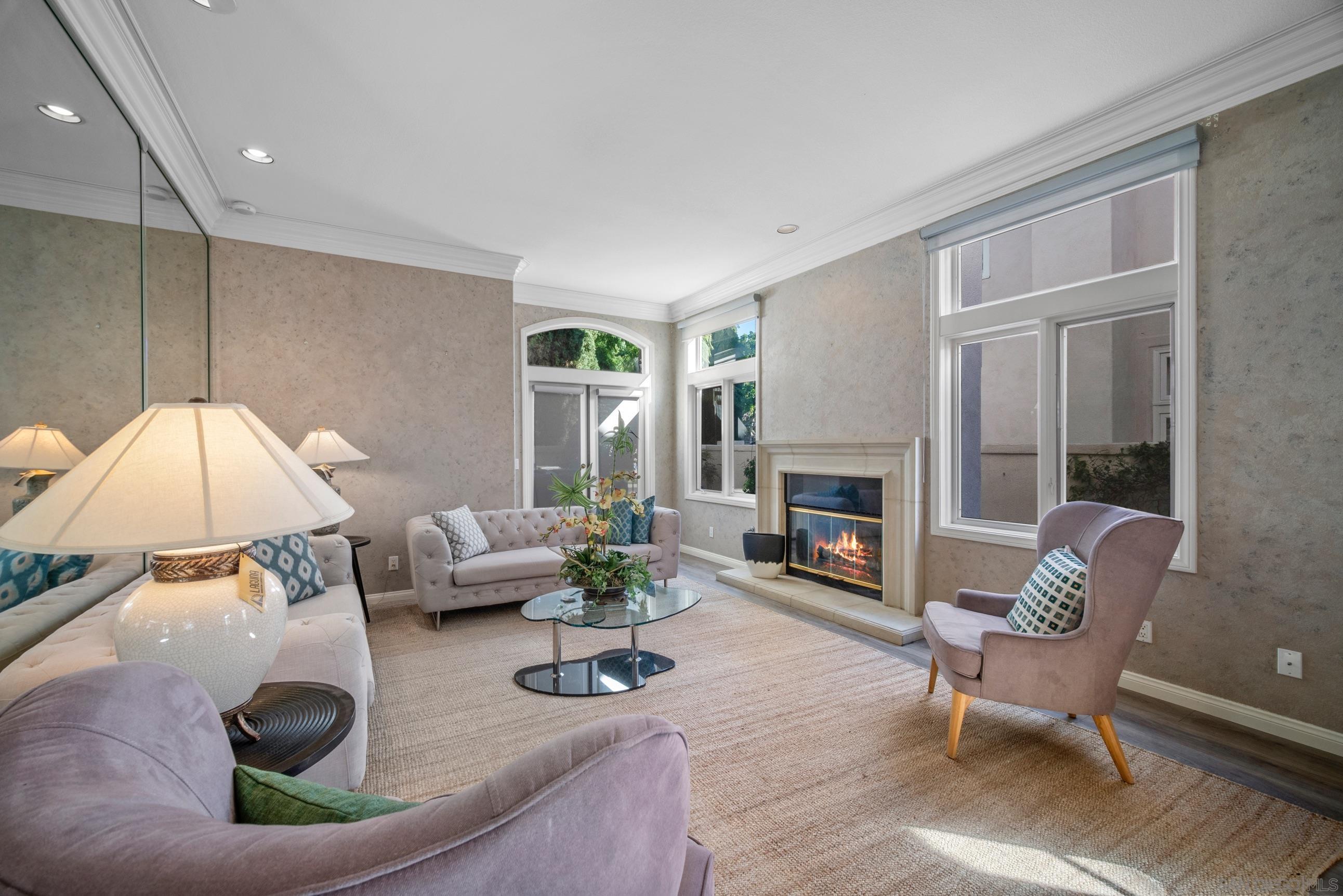 Detail Gallery Image 4 of 25 For 5380  Renaissance Ave, San Diego,  CA 92122 - 4 Beds | 3/1 Baths