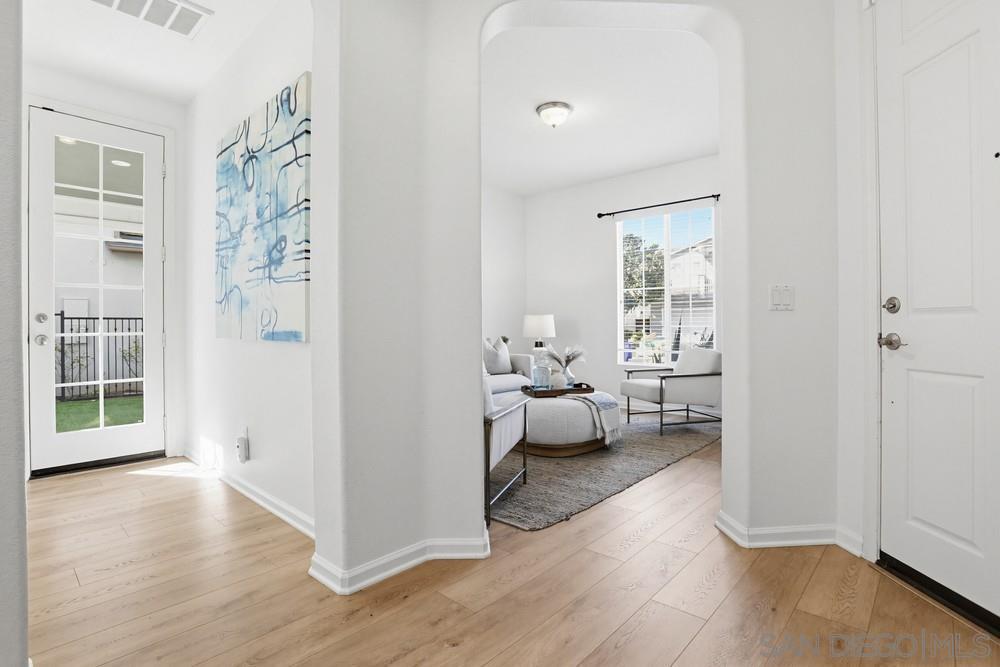 Detail Gallery Image 6 of 43 For 605  Seaward, Carlsbad,  CA 92011 - 4 Beds | 2/1 Baths