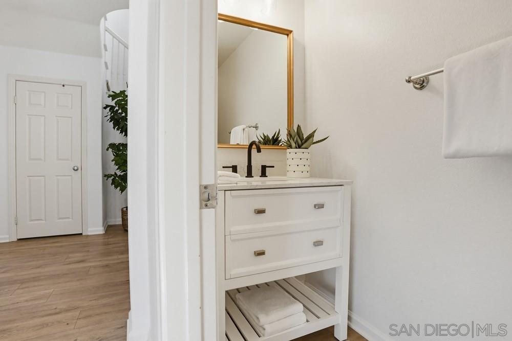 Detail Gallery Image 8 of 43 For 605  Seaward, Carlsbad,  CA 92011 - 4 Beds | 2/1 Baths