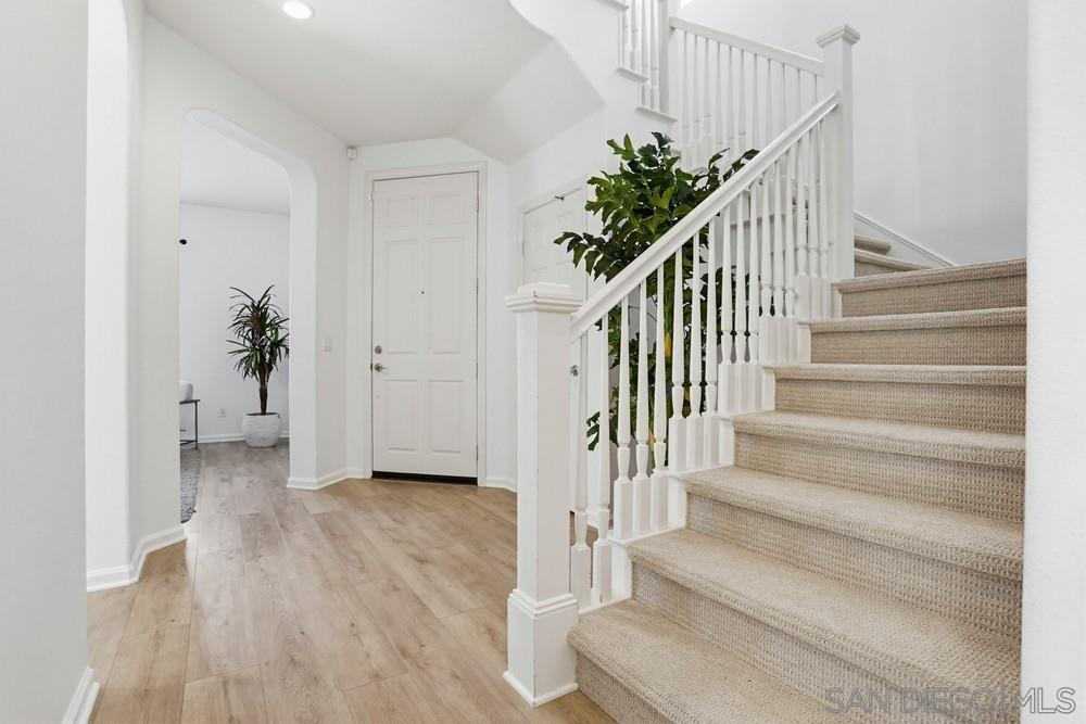 Detail Gallery Image 9 of 43 For 605  Seaward, Carlsbad,  CA 92011 - 4 Beds | 2/1 Baths