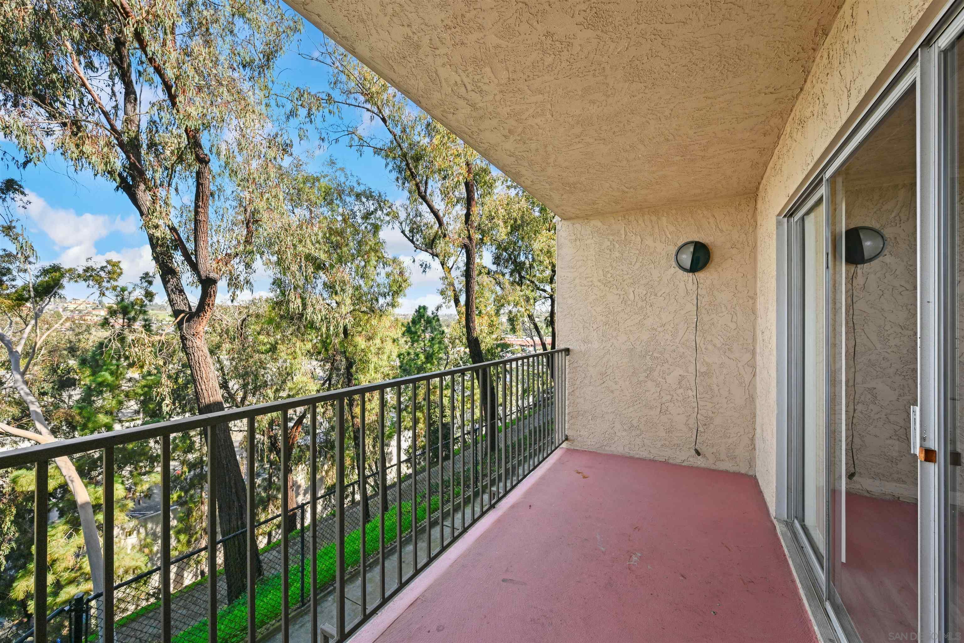 Detail Gallery Image 14 of 21 For 2330  Hosp Way  #202,  Carlsbad,  CA 92008 - 2 Beds | 1 Baths