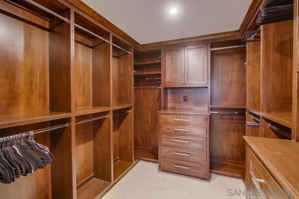 Detail Gallery Image 18 of 50 For 10  Ocean Court, Coronado,  CA 92118 - 6 Beds | 5/1 Baths