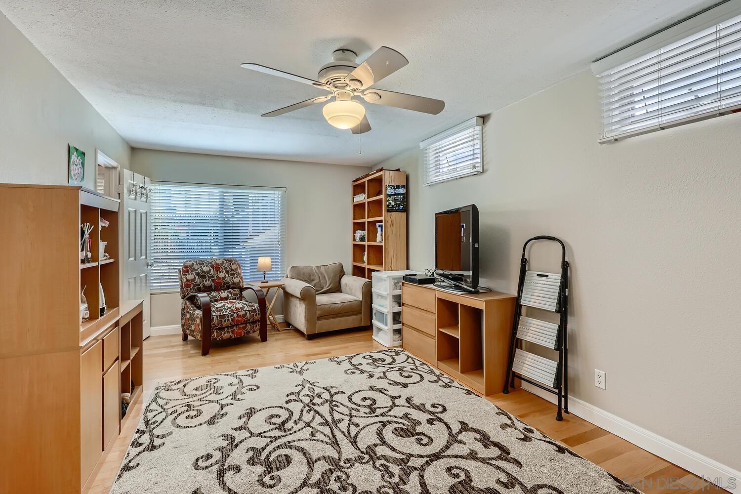 Detail Gallery Image 21 of 31 For 10808  Valiente Court, San Diego,  CA 92124 - 5 Beds | 3 Baths