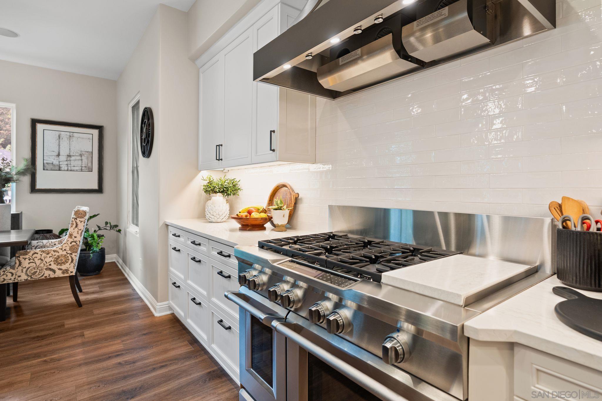 Detail Gallery Image 6 of 18 For 17051  San Antonio Rose Ct, San Diego,  CA 92127 - 4 Beds | 4/1 Baths