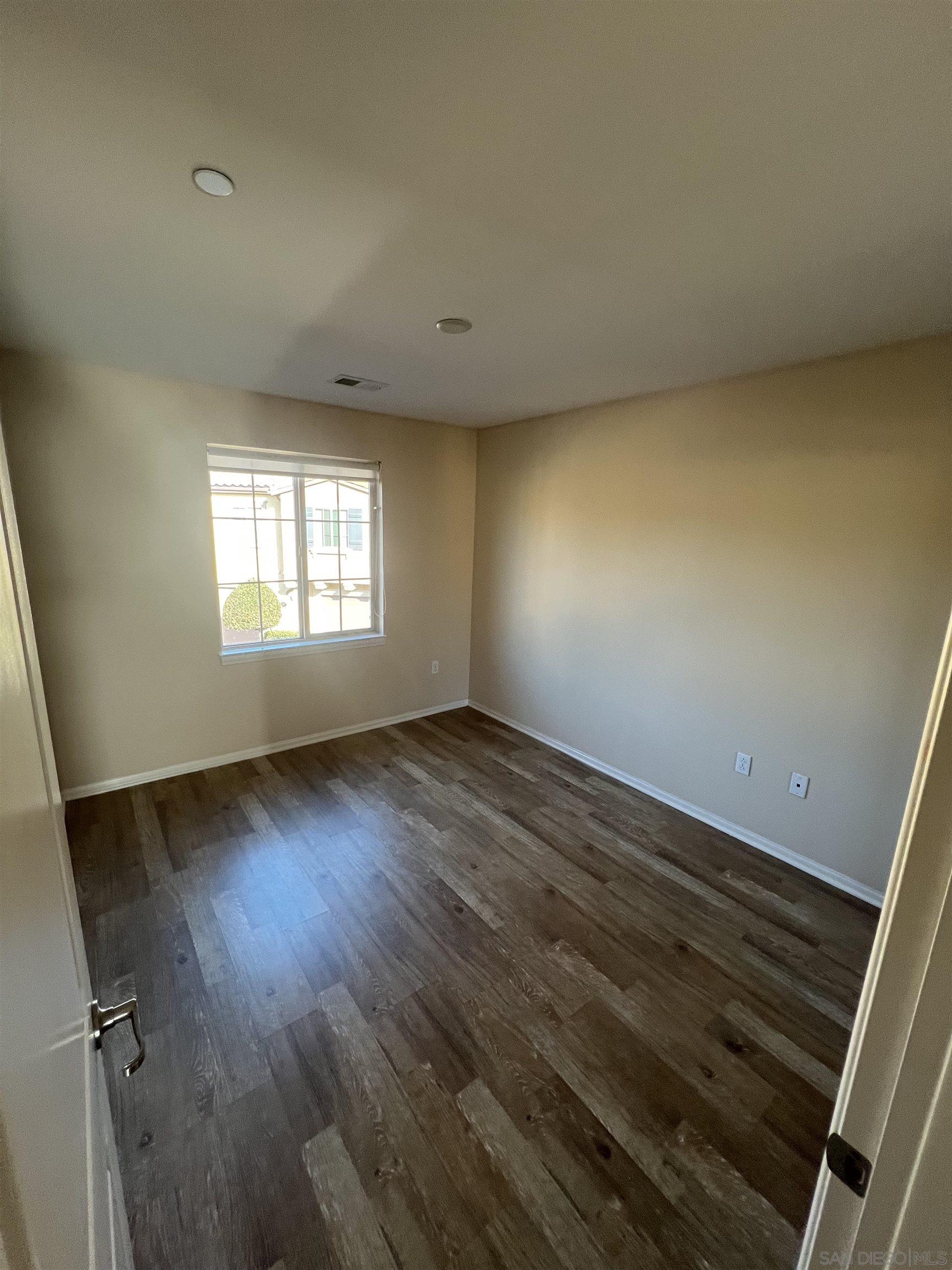 Detail Gallery Image 11 of 13 For Saltaire Pl, San Diego,  CA 92154 - 3 Beds | 2/1 Baths