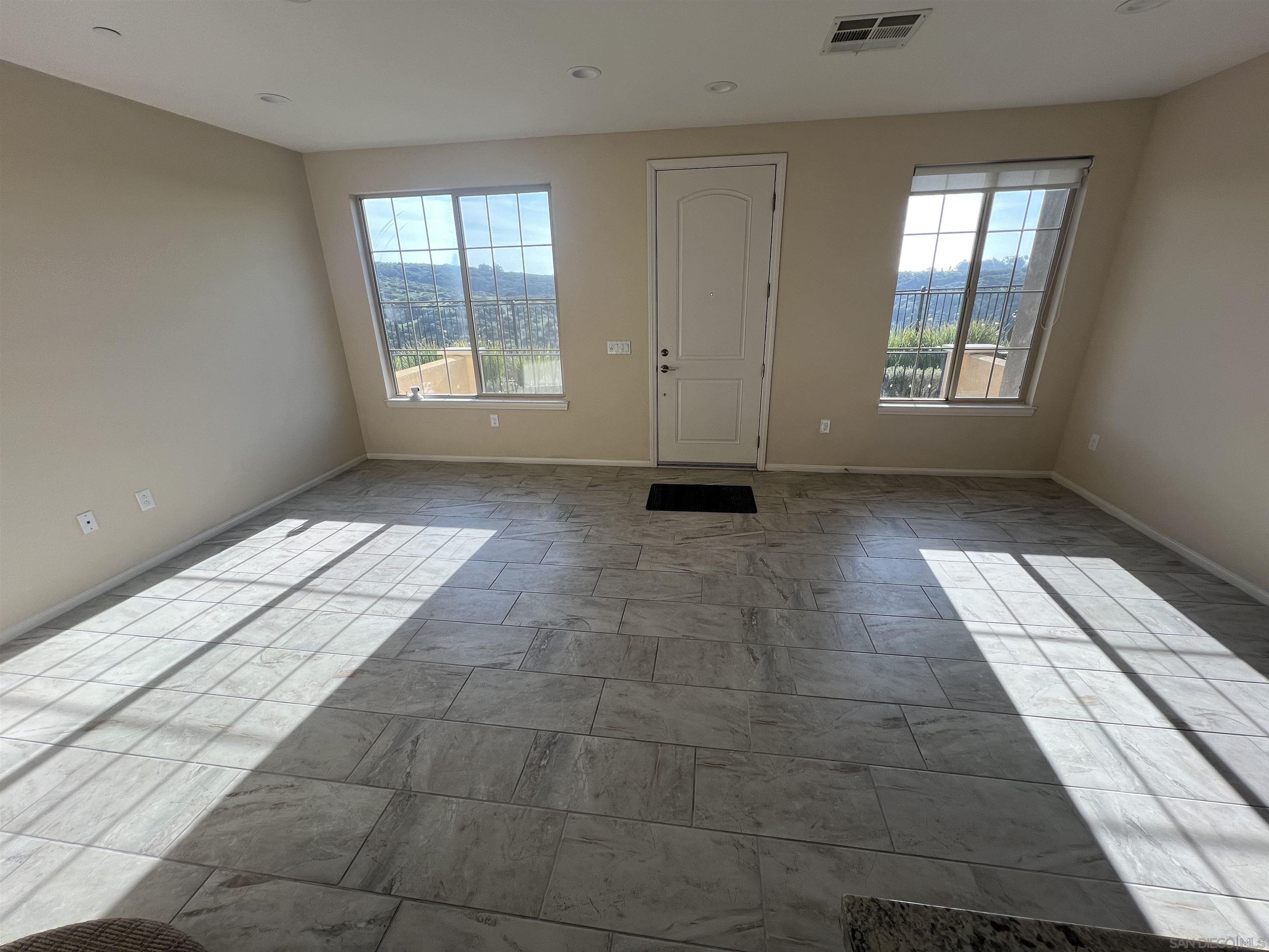 Detail Gallery Image 6 of 13 For Saltaire Pl, San Diego,  CA 92154 - 3 Beds | 2/1 Baths