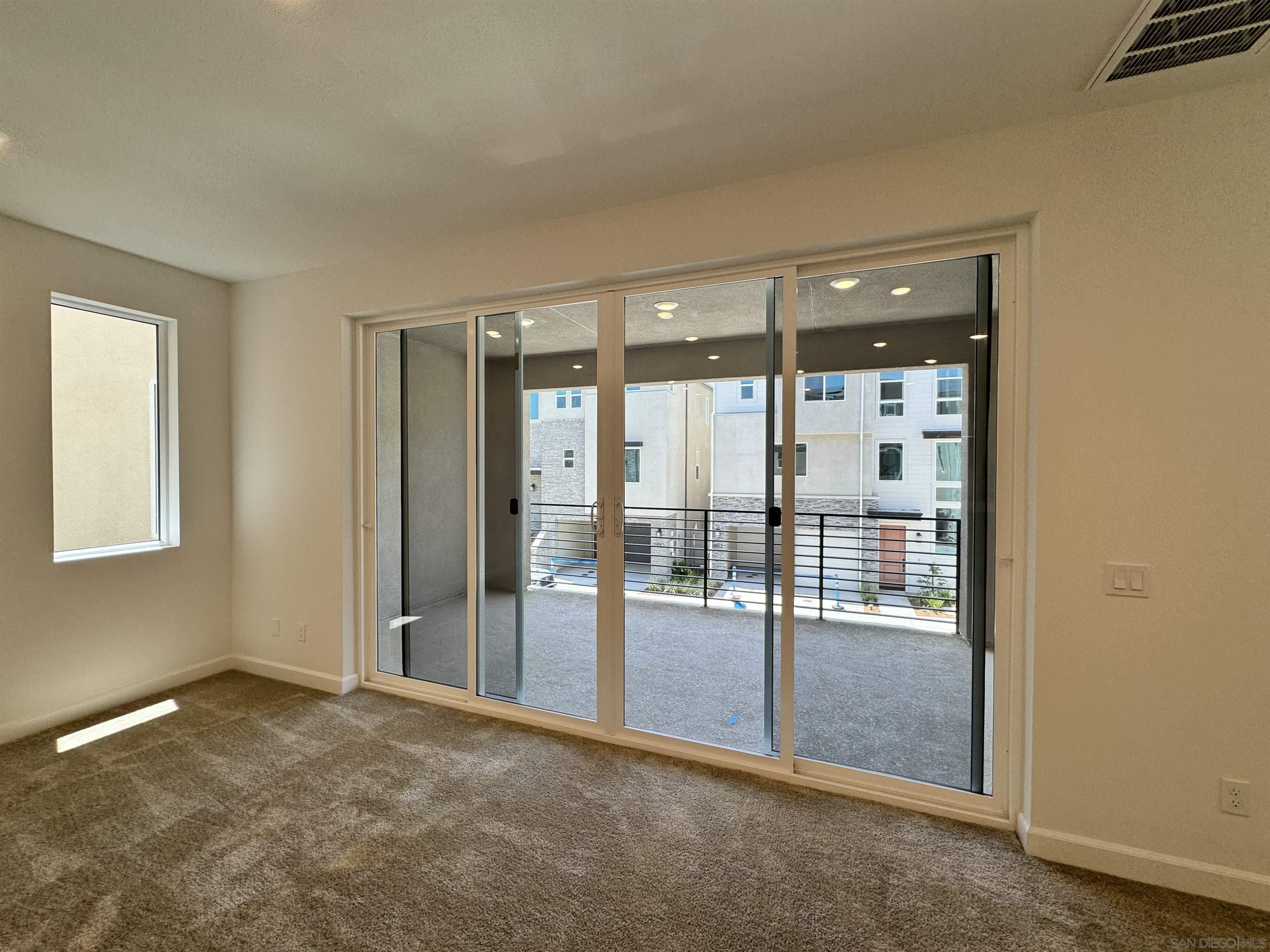 Detail Gallery Image 9 of 11 For 11830  Ella Way, San Diego,  CA 92128 - 4 Beds | 3/1 Baths