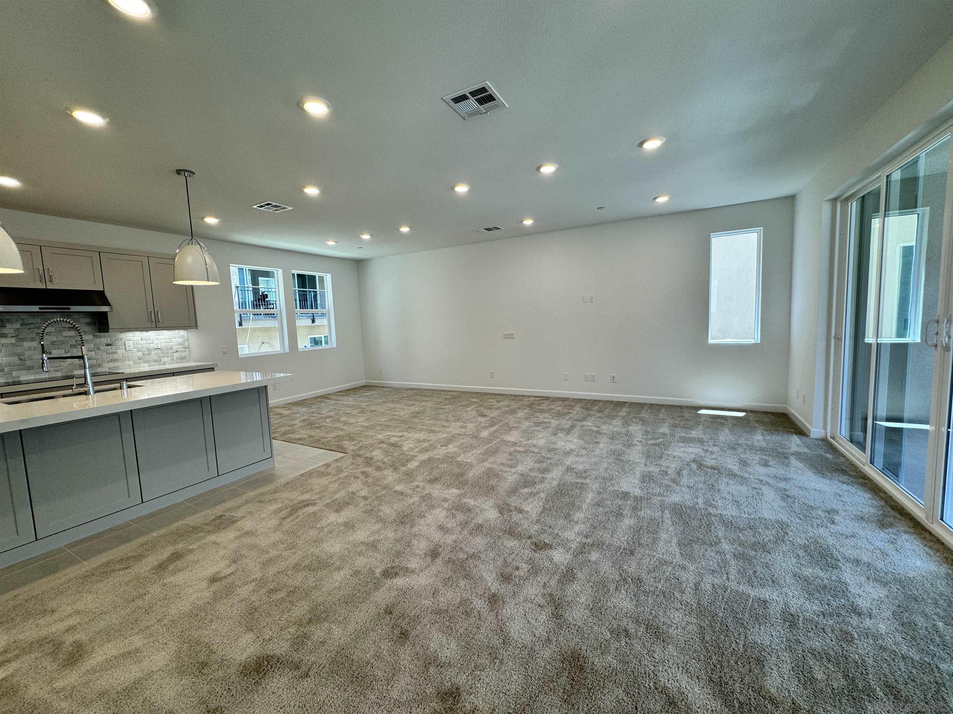 Detail Gallery Image 10 of 11 For 11830  Ella Way, San Diego,  CA 92128 - 4 Beds | 3/1 Baths