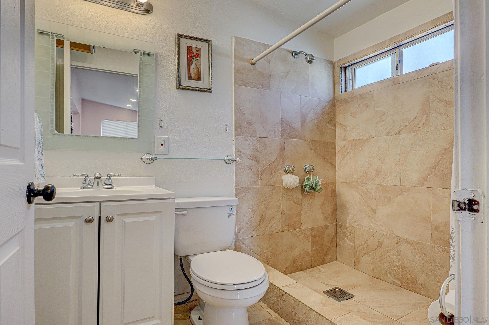 Detail Gallery Image 11 of 13 For 999  E Division St  D20, National City,  CA 91950 - 1 Beds | 1 Baths