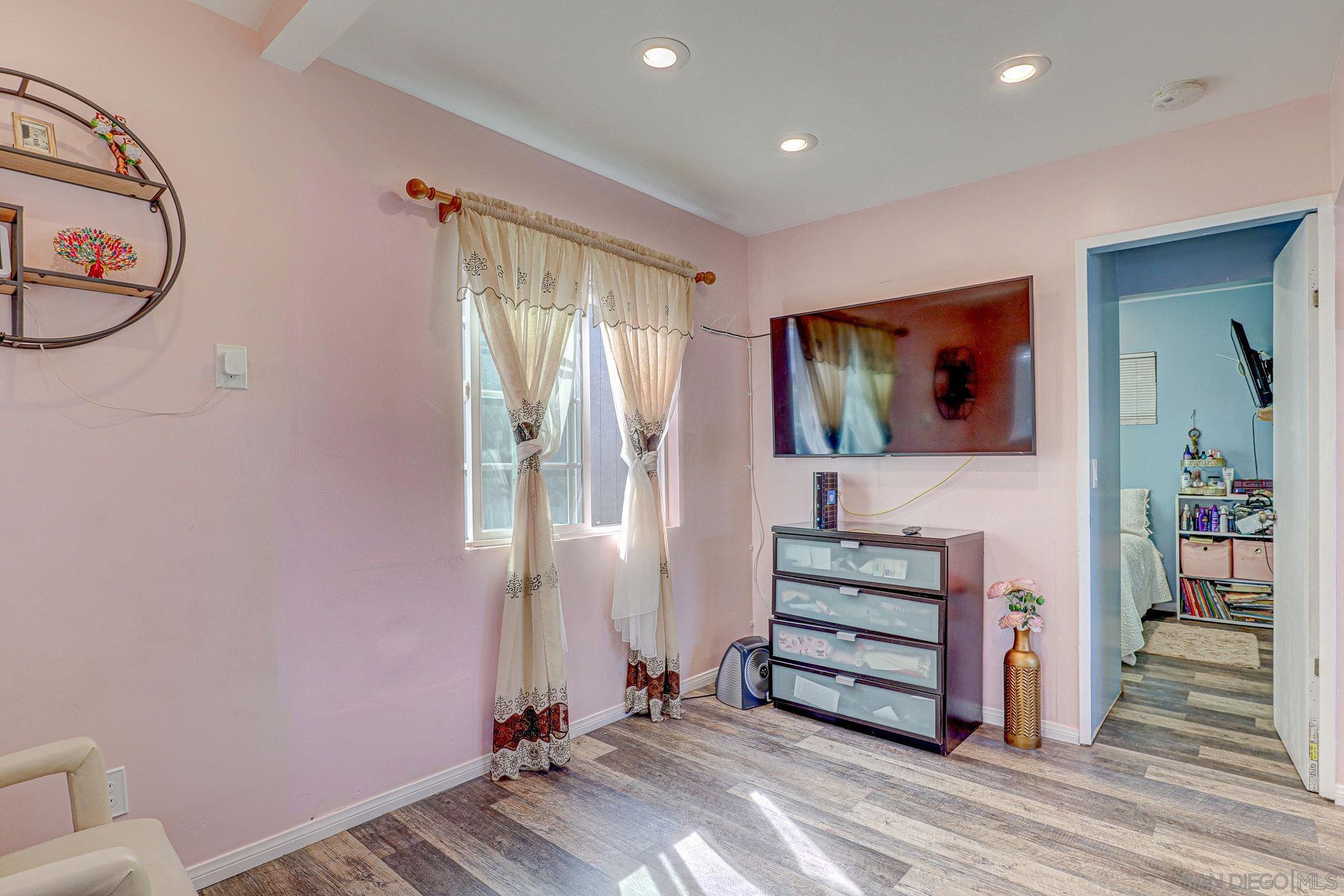 Detail Gallery Image 4 of 13 For 999  E Division St  D20, National City,  CA 91950 - 1 Beds | 1 Baths