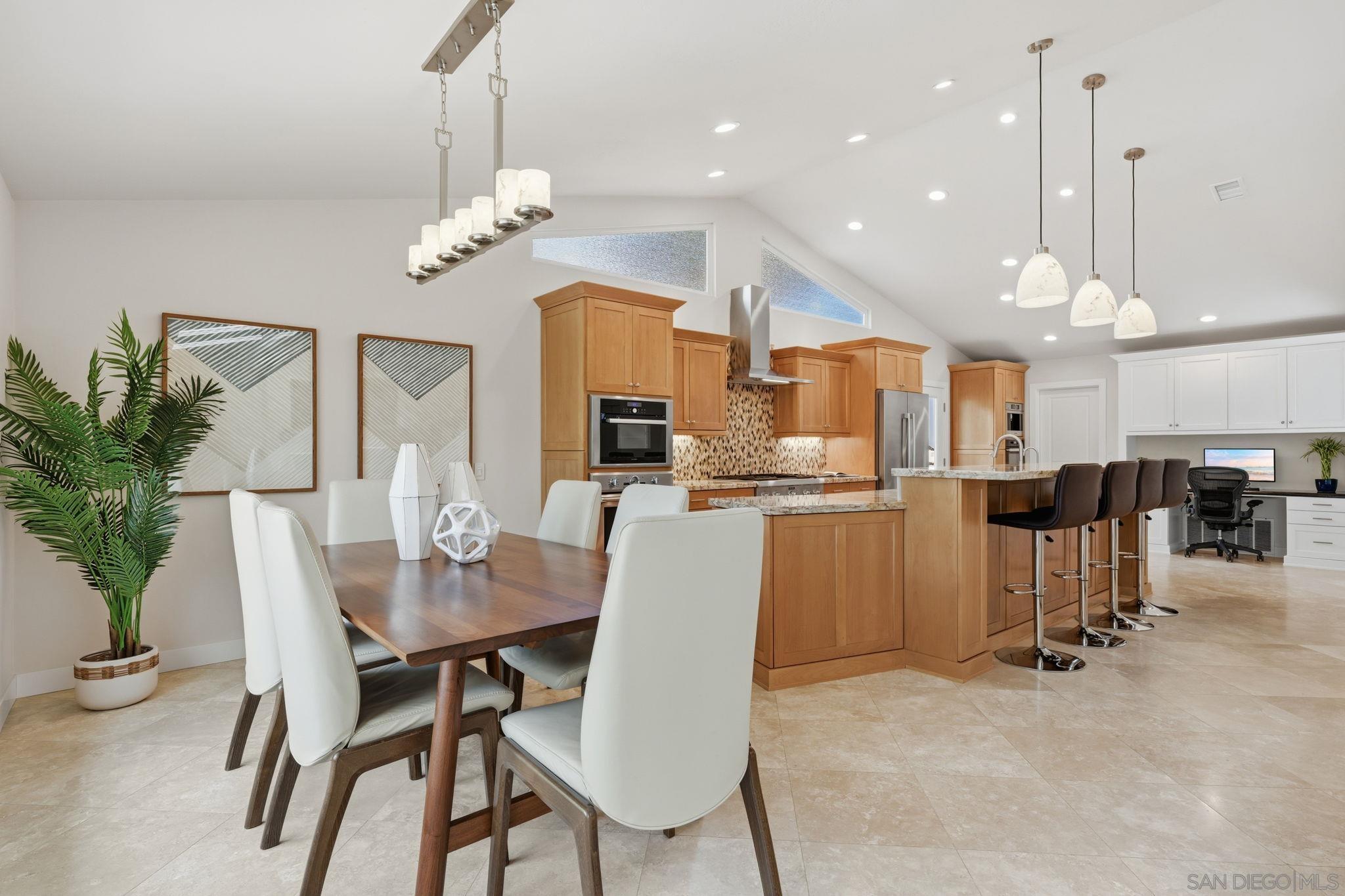 Detail Gallery Image 13 of 75 For 2742  Glasgow Dr, Carlsbad,  CA 92010 - 4 Beds | 3/1 Baths