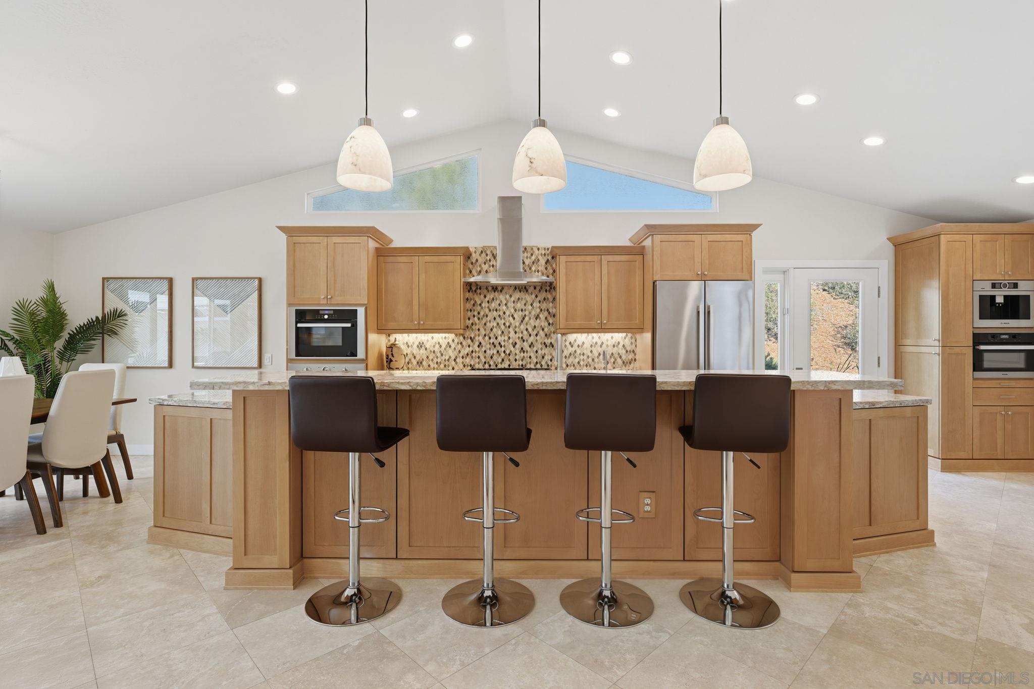 Detail Gallery Image 22 of 75 For 2742  Glasgow Dr, Carlsbad,  CA 92010 - 4 Beds | 3/1 Baths