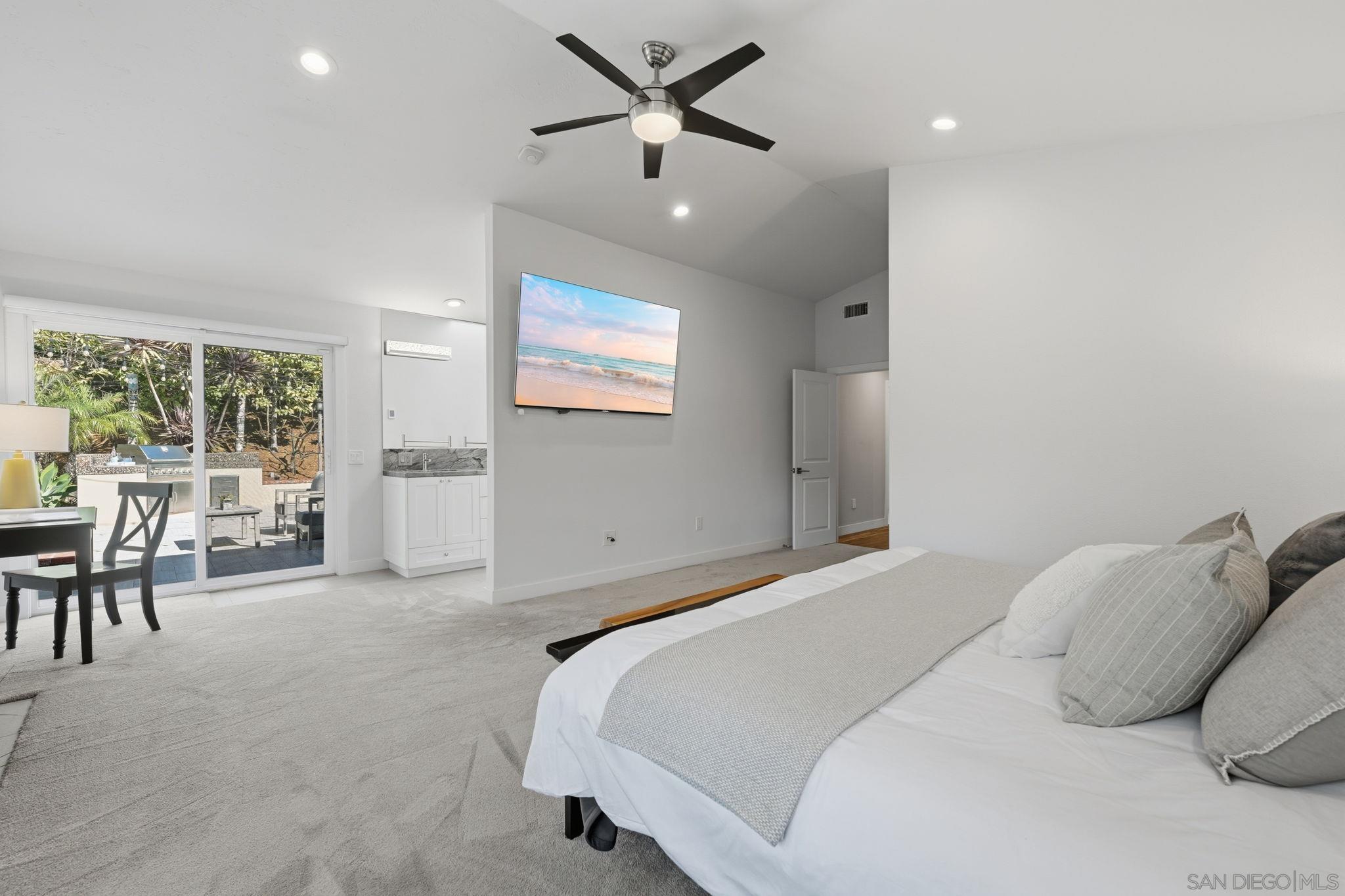 Detail Gallery Image 27 of 75 For 2742  Glasgow Dr, Carlsbad,  CA 92010 - 4 Beds | 3/1 Baths