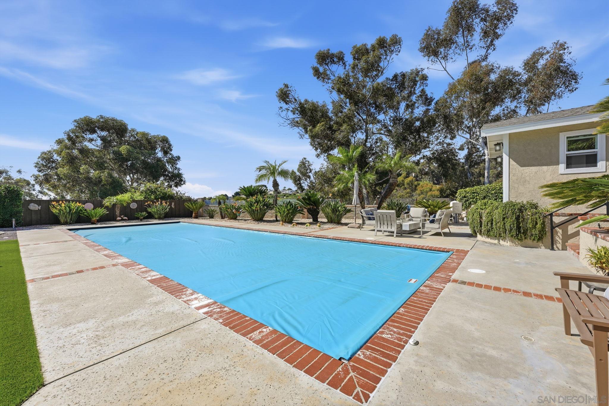 Detail Gallery Image 53 of 75 For 2742  Glasgow Dr, Carlsbad,  CA 92010 - 4 Beds | 3/1 Baths