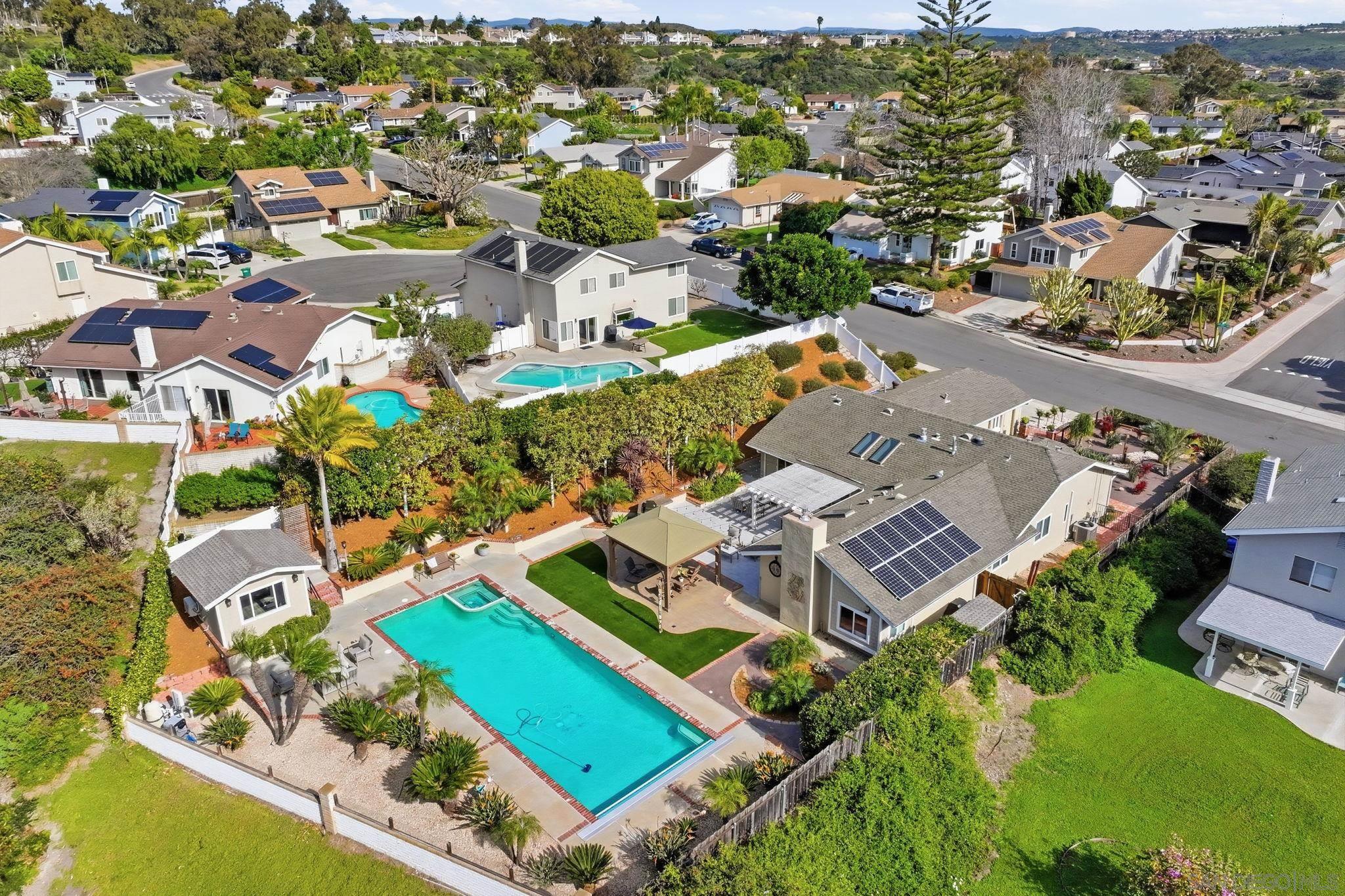 Detail Gallery Image 63 of 75 For 2742  Glasgow Dr, Carlsbad,  CA 92010 - 4 Beds | 3/1 Baths